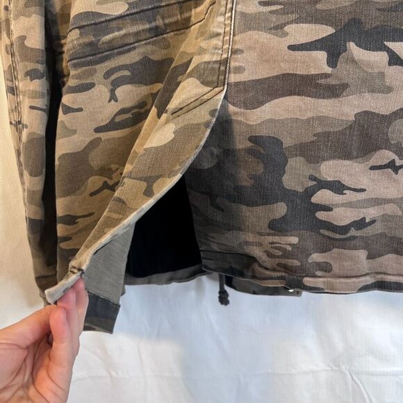Sanctuary Green Army Camo Print Mock Neck Cargo Utility Jacket Size Medium - Picture 12 of 14